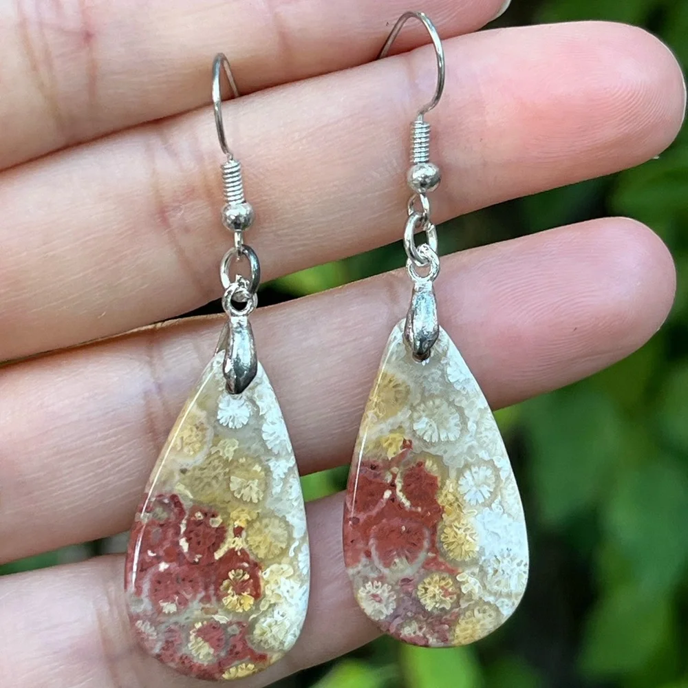 Stainless steel coral‎ jade drop earrings